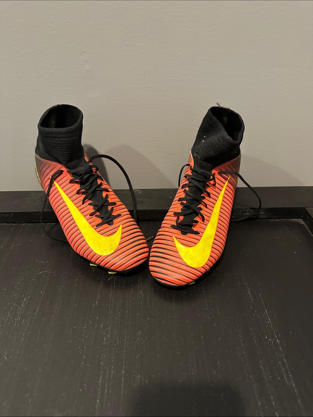 Nike Kids Orange & Yellow High-Top Soccer Cleats
